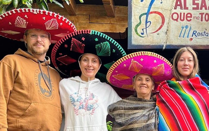 Jeremy, Jael, her mom and daughter in Chiapas, Mexico.